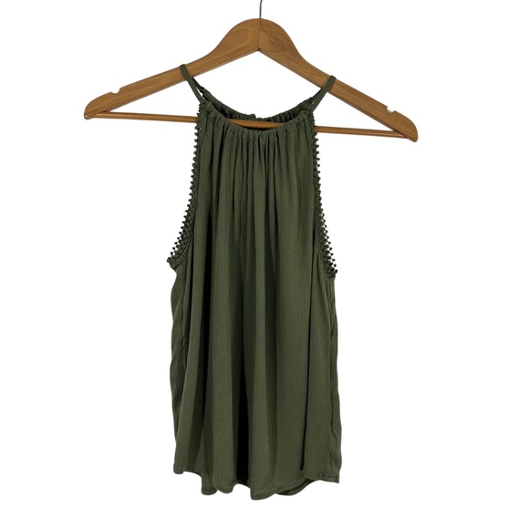 H&M Tops - H&M Divided Women’s Size 0 XS Olive Green Crochet Trim Sleeveless Tank Top